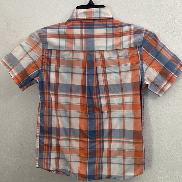 Basics Edition button down shirt. - Picture 5 of 5